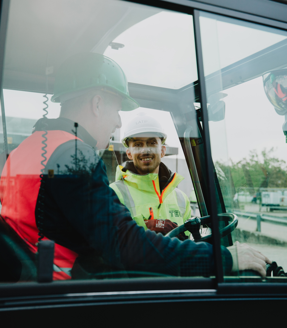Praktisk undervisning i gaffeltruck med fokus på sikkerhed og erhvervskompetencer – AMU-uddannelse hos Klimaerhvervsskoler